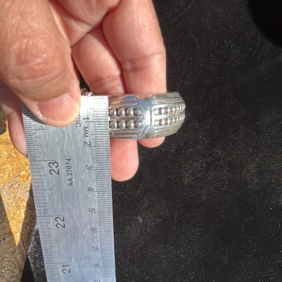 SLANE & SLANE STERLING SILVER CUFF BRACELET ( SMALL SIZE ) - Picture 11 of 17